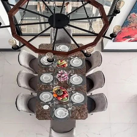 De Oezel Muestakil Havuzlu, Plaja Yakin Luex * Fethiye