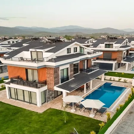 De özel Müstakil Havuzlu, Plaja Yakın Lüx *