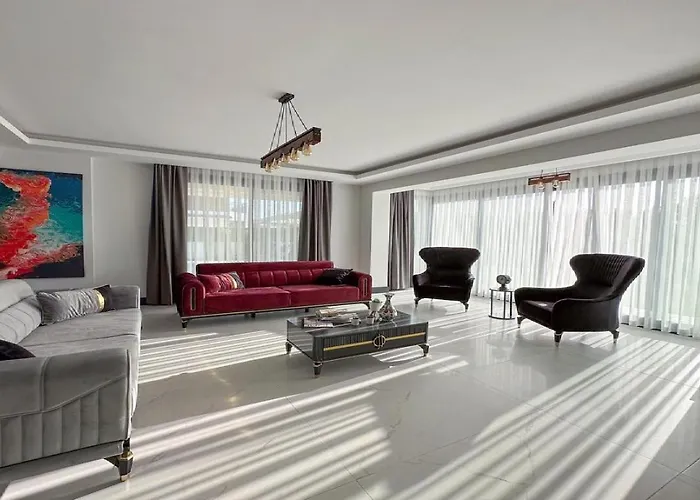 De özel Müstakil Havuzlu, Plaja Yakın Lüx Villa Fethiye