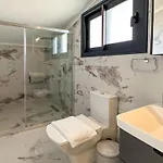 De özel Müstakil Havuzlu, Plaja Yakın Lüx Villa