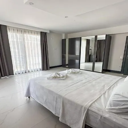 De Oezel Muestakil Havuzlu, Plaja Yakin Luex * Fethiye