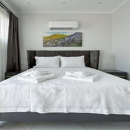 Villa De Oezel Muestakil Havuzlu, Plaja Yakin Luex Fethiye