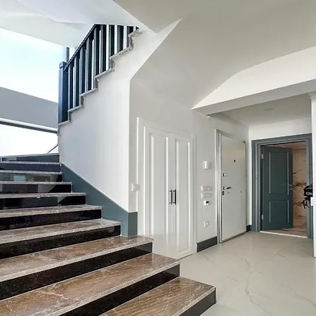 Villa De Oezel Muestakil Havuzlu, Plaja Yakin Luex