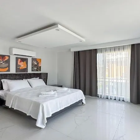 Villa De Oezel Muestakil Havuzlu, Plaja Yakin Luex Fethiye