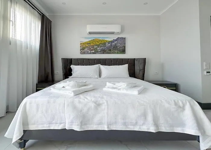 Villa De Oezel Muestakil Havuzlu, Plaja Yakin Luex Fethiye
